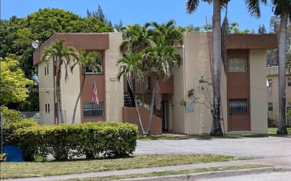For Rent: $1,895 (2 beds, 2 baths, 806 Square Feet)