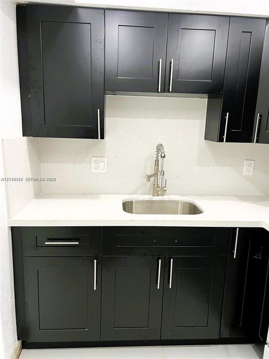 For Rent: $1,895 (2 beds, 2 baths, 806 Square Feet)