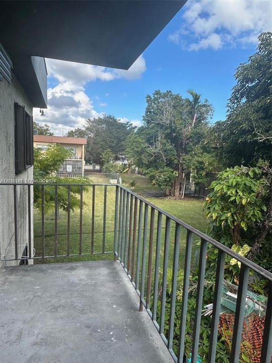 For Rent: $1,895 (2 beds, 2 baths, 806 Square Feet)