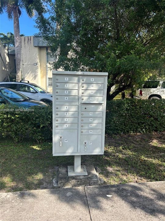 For Rent: $1,895 (2 beds, 2 baths, 806 Square Feet)