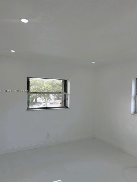 For Rent: $1,895 (2 beds, 2 baths, 806 Square Feet)