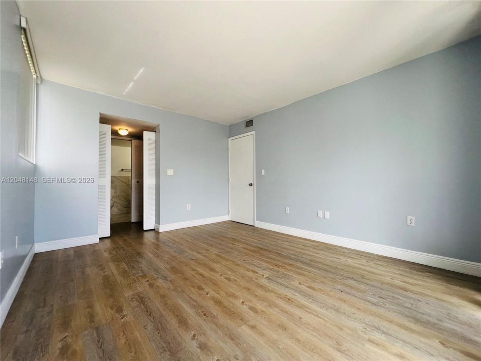 For Rent: $2,500 (2 beds, 2 baths, 1050 Square Feet)