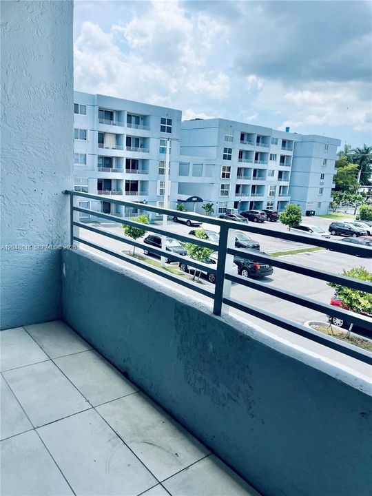 For Rent: $2,500 (2 beds, 2 baths, 1050 Square Feet)