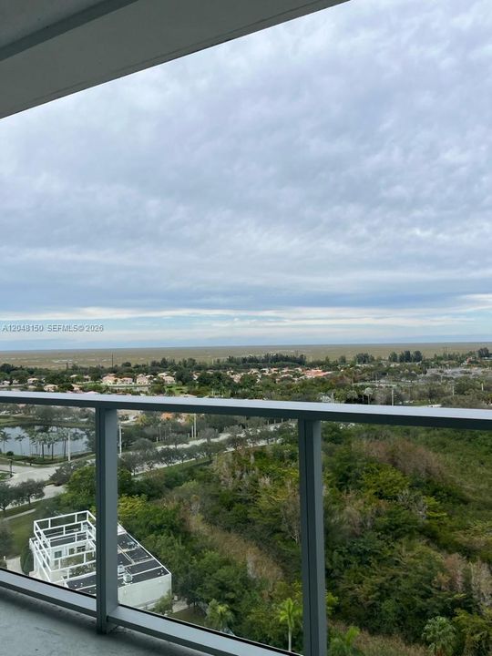 В аренду: $3,350 (2 спален, 2 ванн, 1026 Квадратных фут)