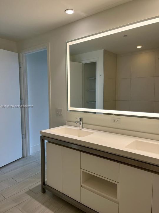 В аренду: $3,350 (2 спален, 2 ванн, 1026 Квадратных фут)