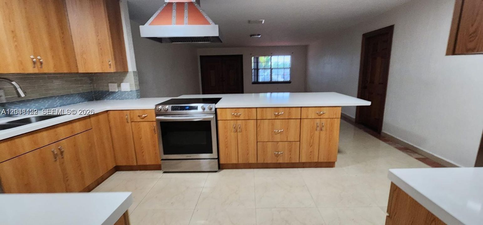 For Sale: $850,000 (4 beds, 2 baths, 2142 Square Feet)
