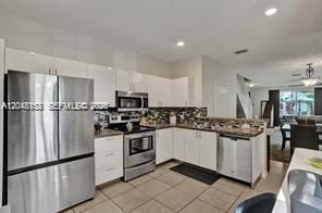 For Rent: $3,500 (3 beds, 2 baths, 1443 Square Feet)