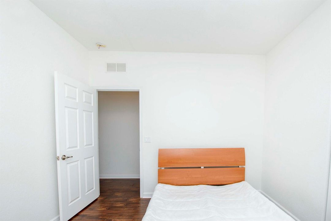 13- 2nd Bedroom (3)
