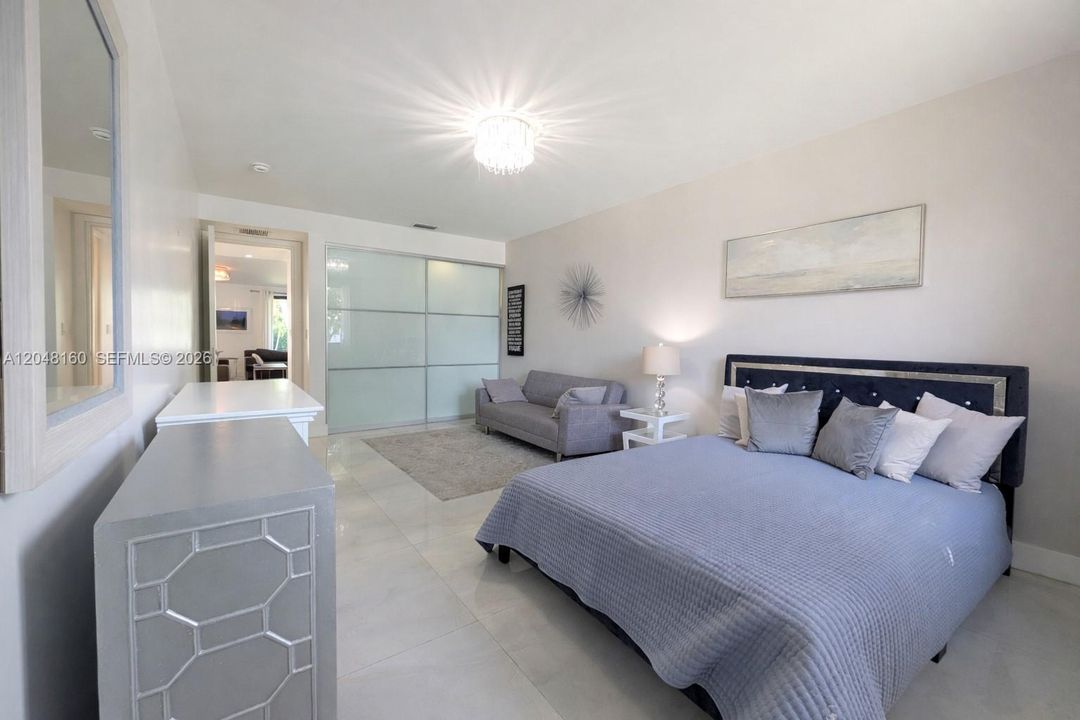 For Sale: $2,995,000 (4 beds, 4 baths, 3462 Square Feet)