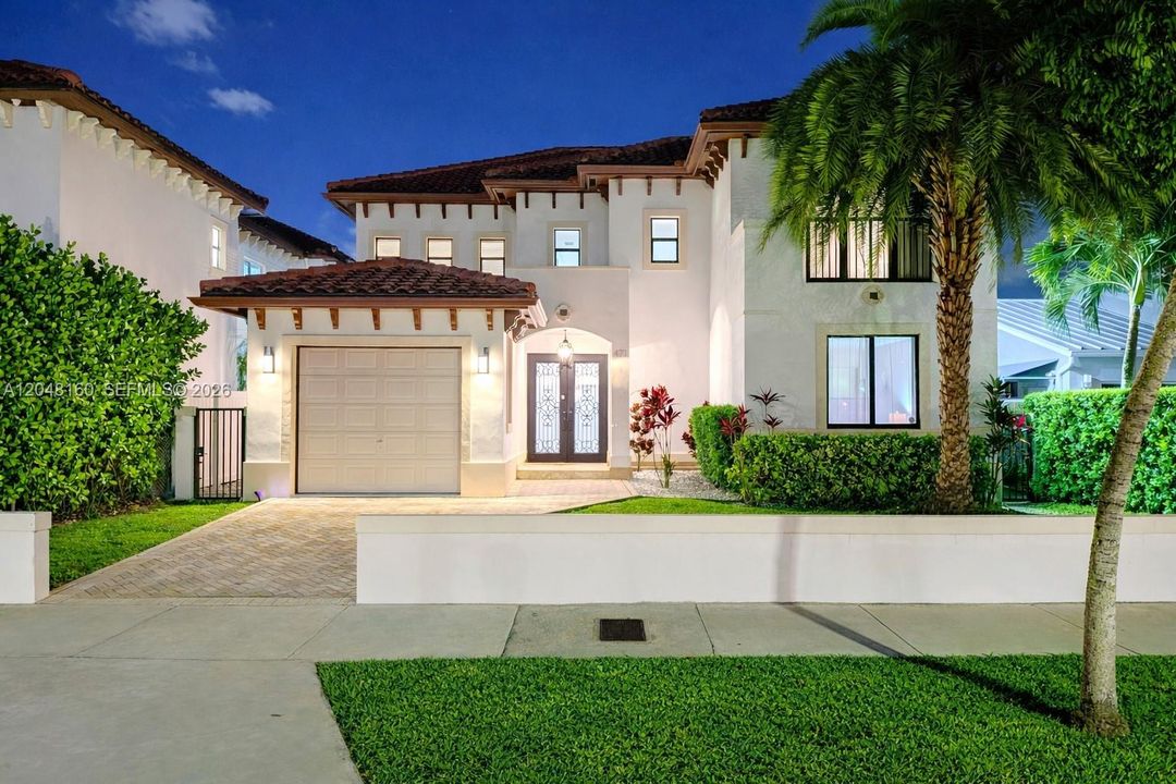 contemporary home, suitable for entertaining or families, nestled in picturesque neighborhood with quiet streets, friendly neighbors.  built in 2015 and carefully maintained.