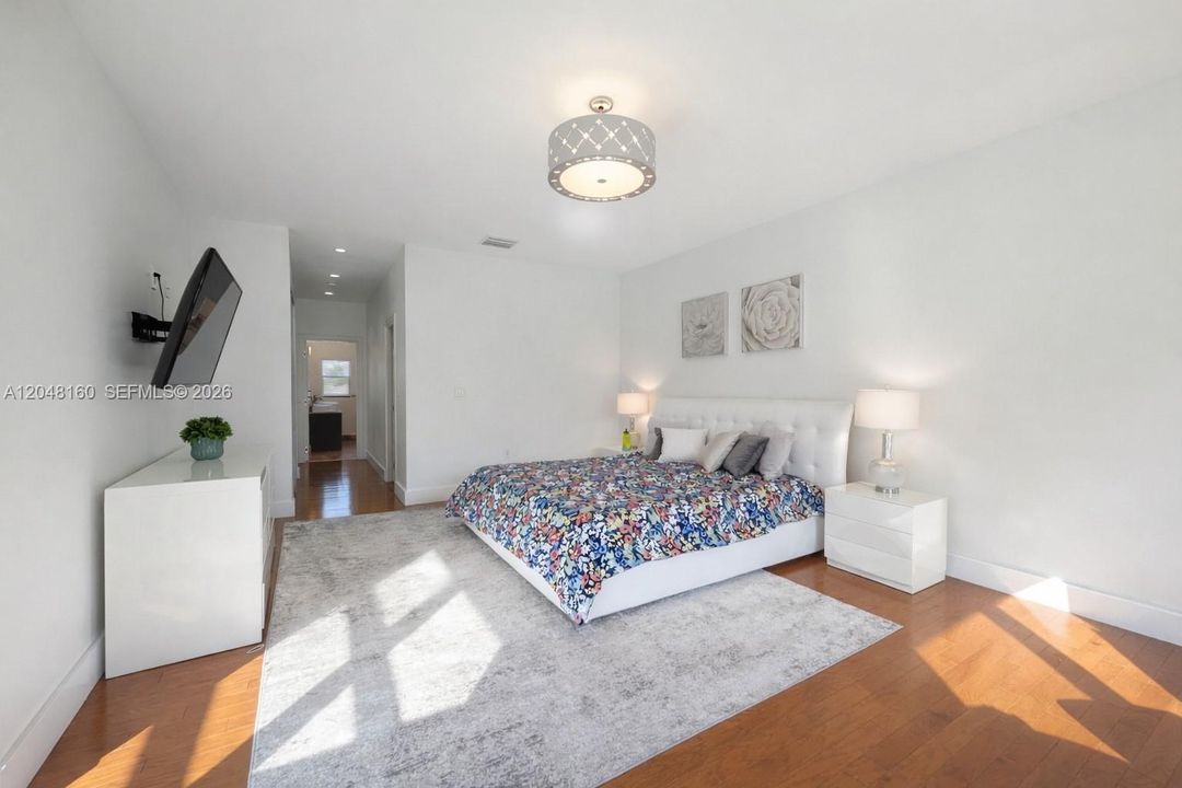 For Sale: $2,995,000 (4 beds, 4 baths, 3462 Square Feet)