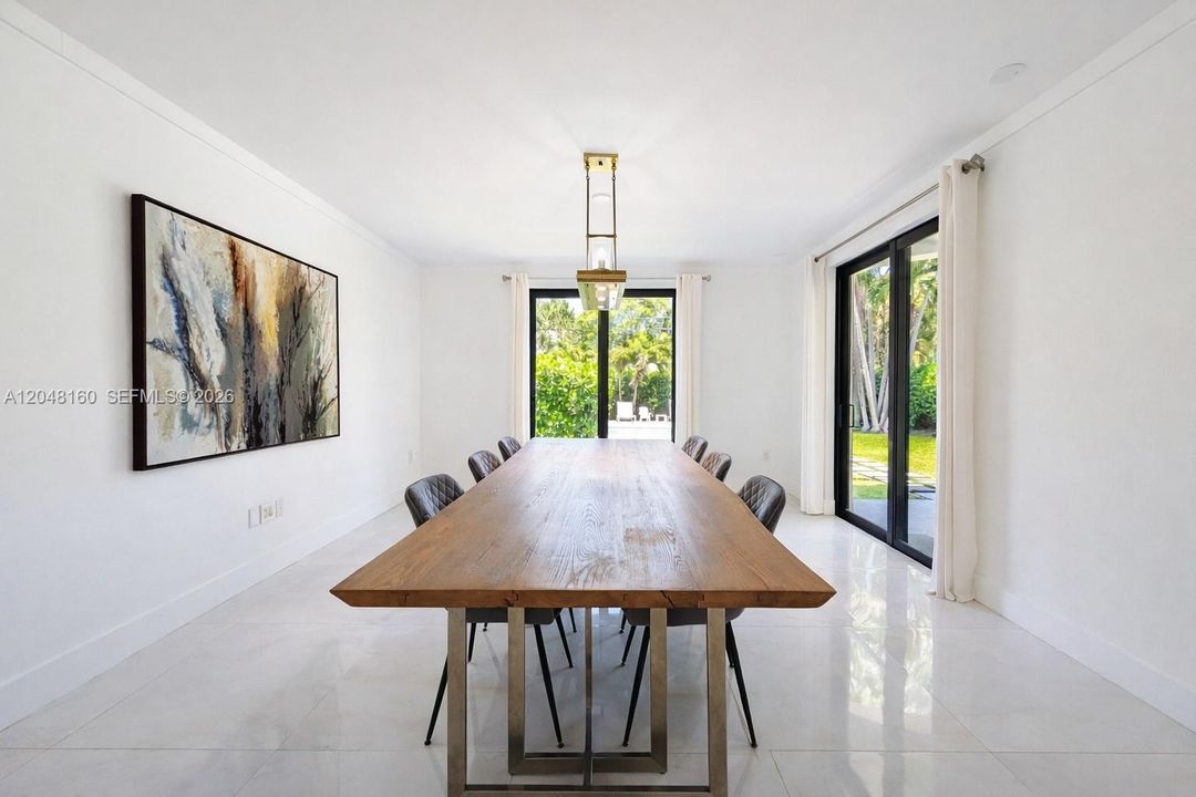 For Sale: $2,995,000 (4 beds, 4 baths, 3462 Square Feet)