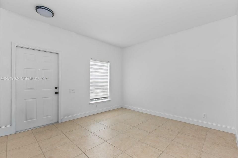 For Sale: $525,000 (3 beds, 2 baths, 1633 Square Feet)