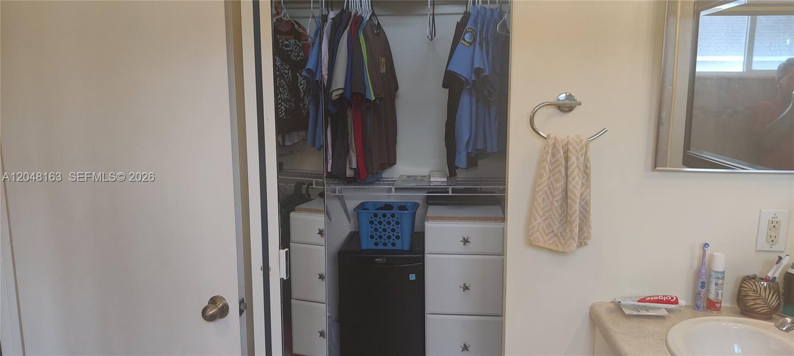 For Rent: $2,800 (3 beds, 2 baths, 1319 Square Feet)