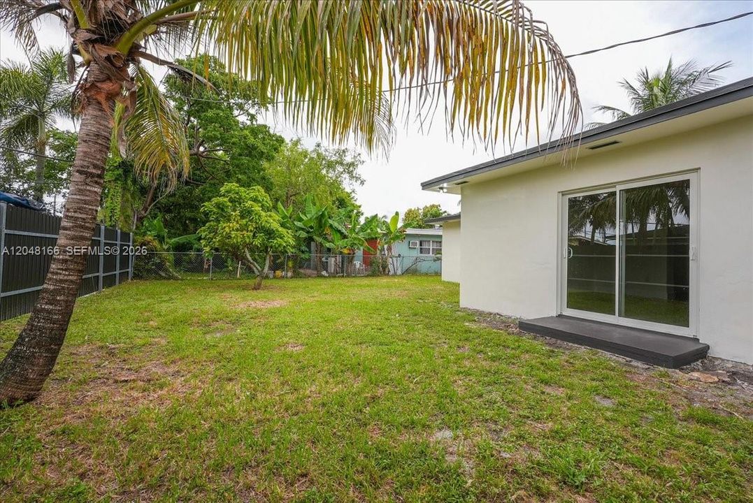 En Venta: $589,900 (3 camas, 2 baños, 1429 Pies cuadrados)