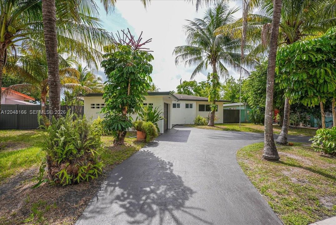 En Venta: $589,900 (3 camas, 2 baños, 1429 Pies cuadrados)