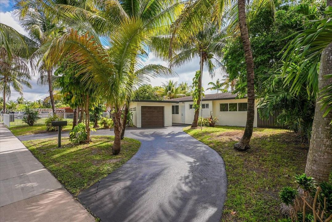 En Venta: $589,900 (3 camas, 2 baños, 1429 Pies cuadrados)