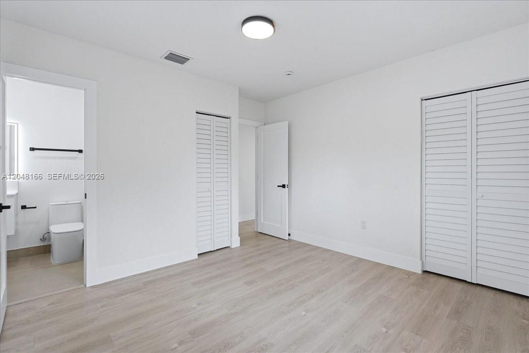 En Venta: $589,900 (3 camas, 2 baños, 1429 Pies cuadrados)