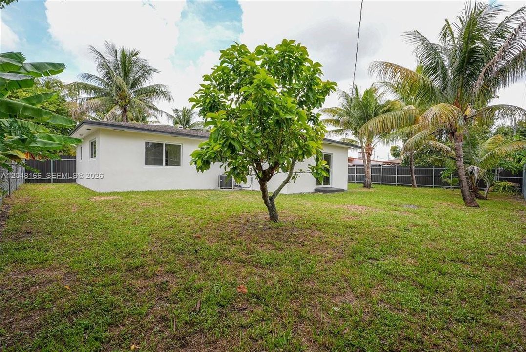 En Venta: $589,900 (3 camas, 2 baños, 1429 Pies cuadrados)