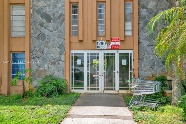 For Rent: $1,650 (1 beds, 1 baths, 583 Square Feet)