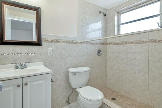 For Rent: $1,650 (1 beds, 1 baths, 583 Square Feet)