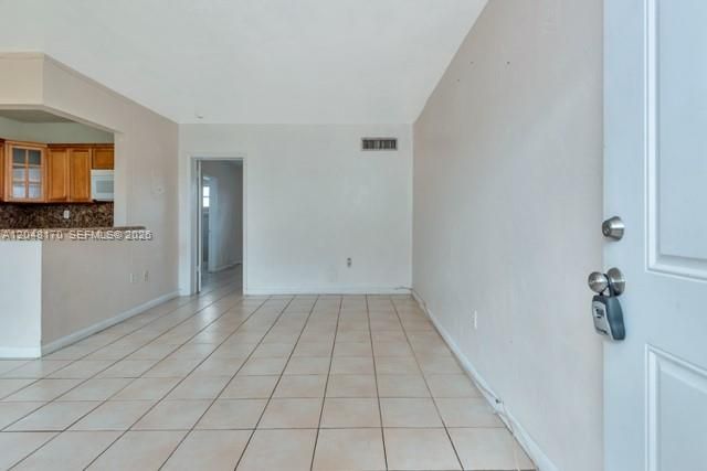 For Rent: $1,650 (1 beds, 1 baths, 583 Square Feet)