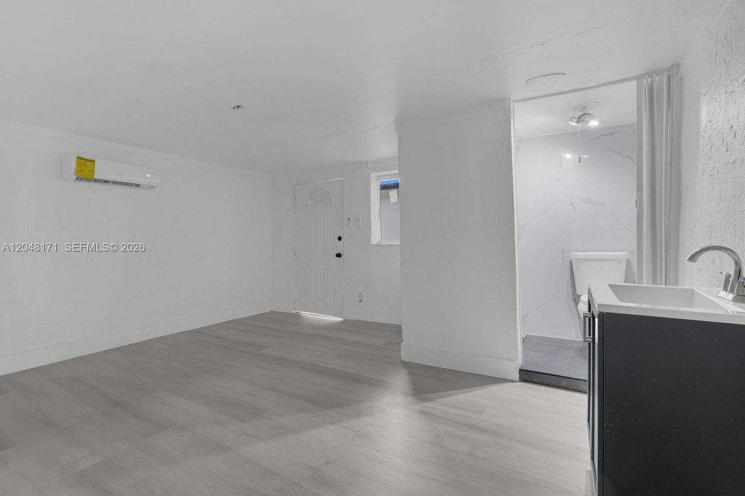 GUEST/IN LAW QUATERS