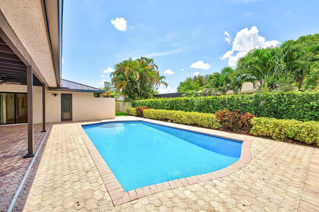 033-21155ShadyVistaLane-BocaRaton-FL-334