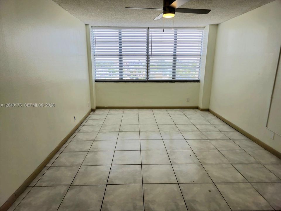 For Rent: $2,200 (3 beds, 2 baths, 1112 Square Feet)