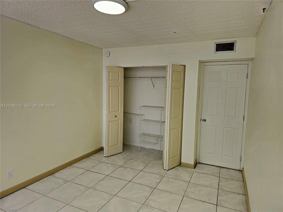 For Rent: $2,200 (3 beds, 2 baths, 1112 Square Feet)