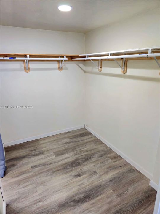 For Rent: $2,200 (3 beds, 2 baths, 1112 Square Feet)