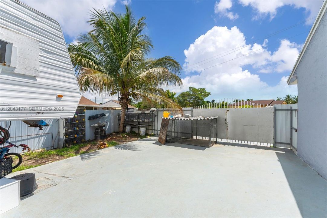 For Sale: $530,000 (2 beds, 2 baths, 1204 Square Feet)