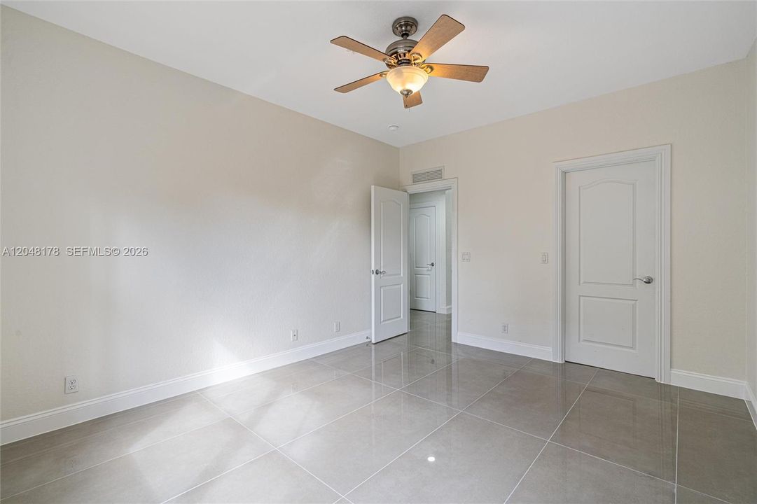 For Rent: $4,900 (3 beds, 3 baths, 2390 Square Feet)