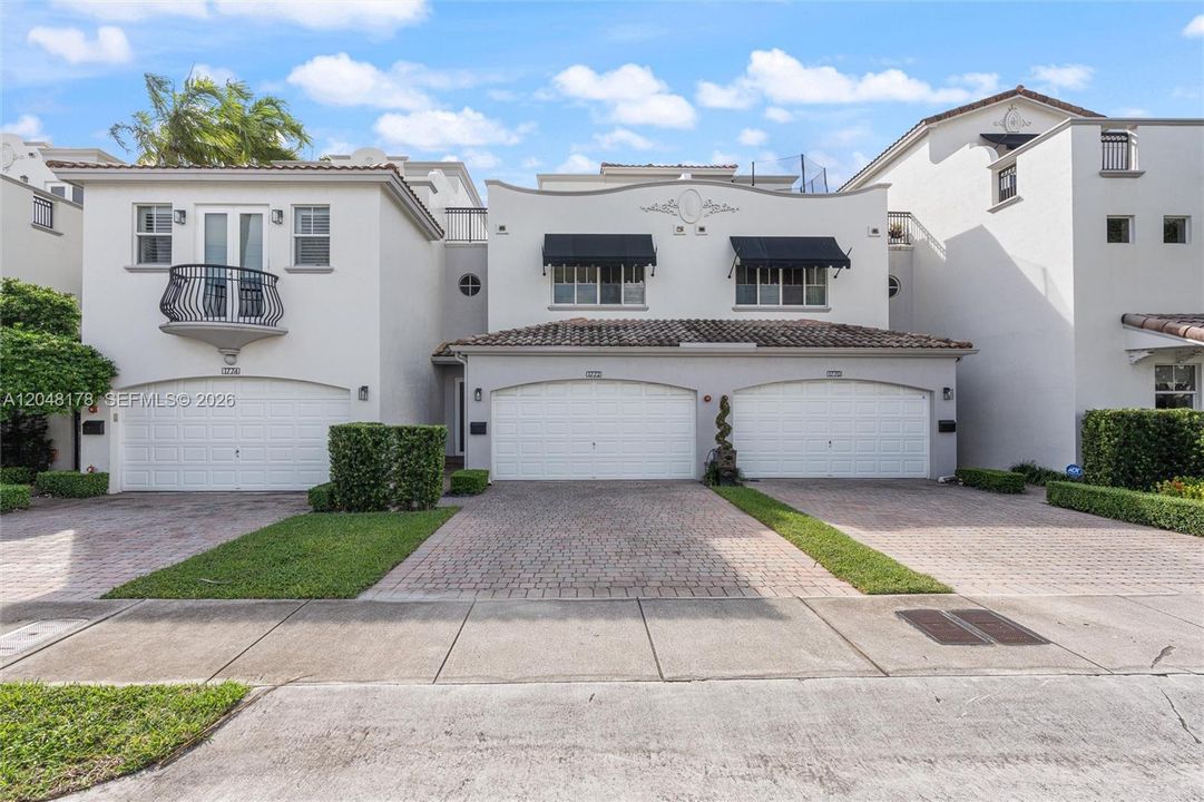 For Rent: $4,900 (3 beds, 3 baths, 2390 Square Feet)