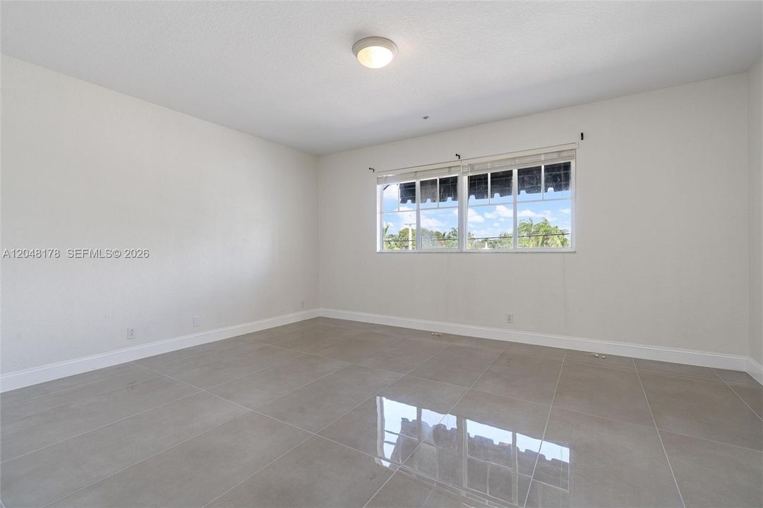 For Rent: $4,900 (3 beds, 3 baths, 2390 Square Feet)