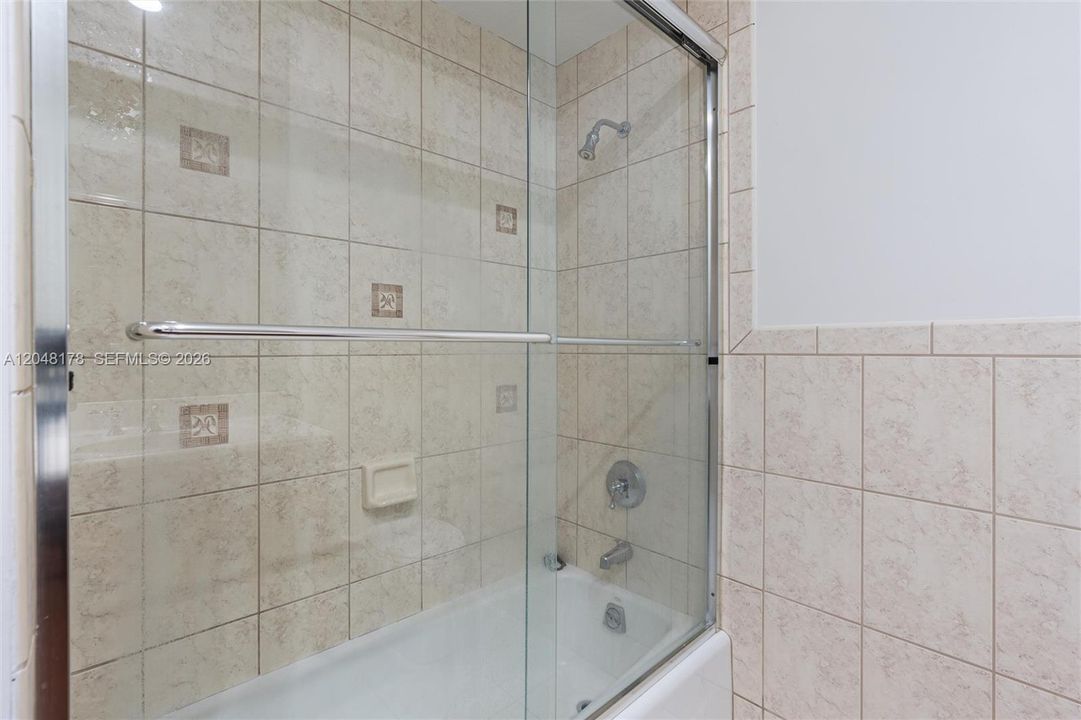 For Rent: $4,900 (3 beds, 3 baths, 2390 Square Feet)