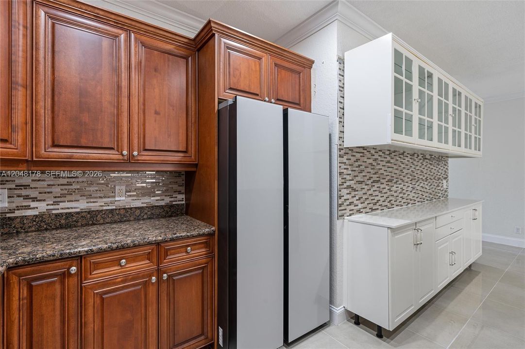 For Rent: $4,900 (3 beds, 3 baths, 2390 Square Feet)