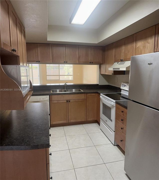 For Rent: $2,750 (3 beds, 2 baths, 1340 Square Feet)