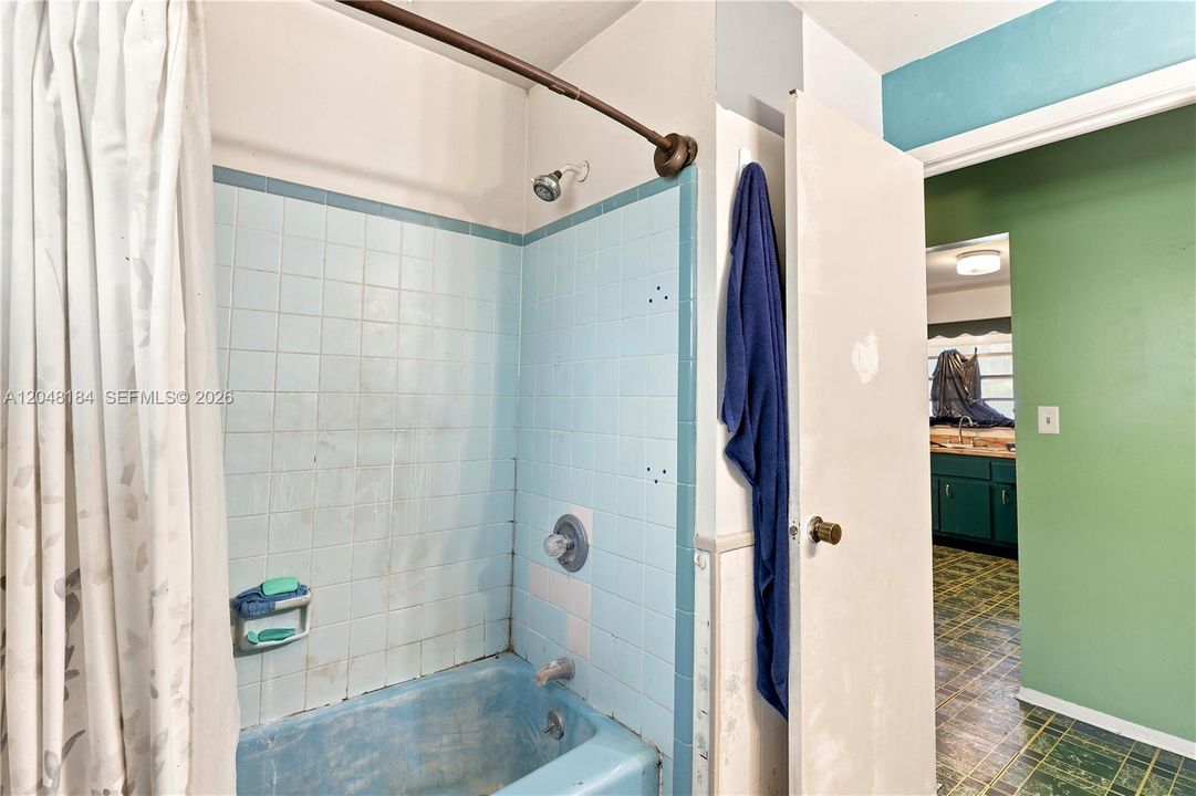 For Sale: $205,000 (3 beds, 1 baths, 1152 Square Feet)