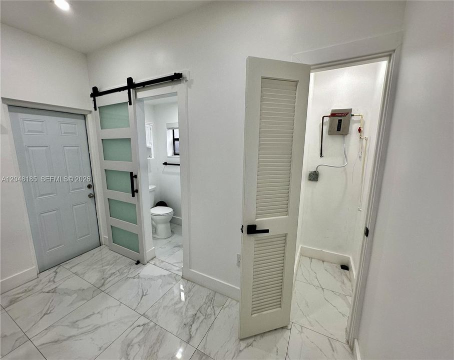 For Rent: $1,400 (0 beds, 1 baths, 0 Square Feet)