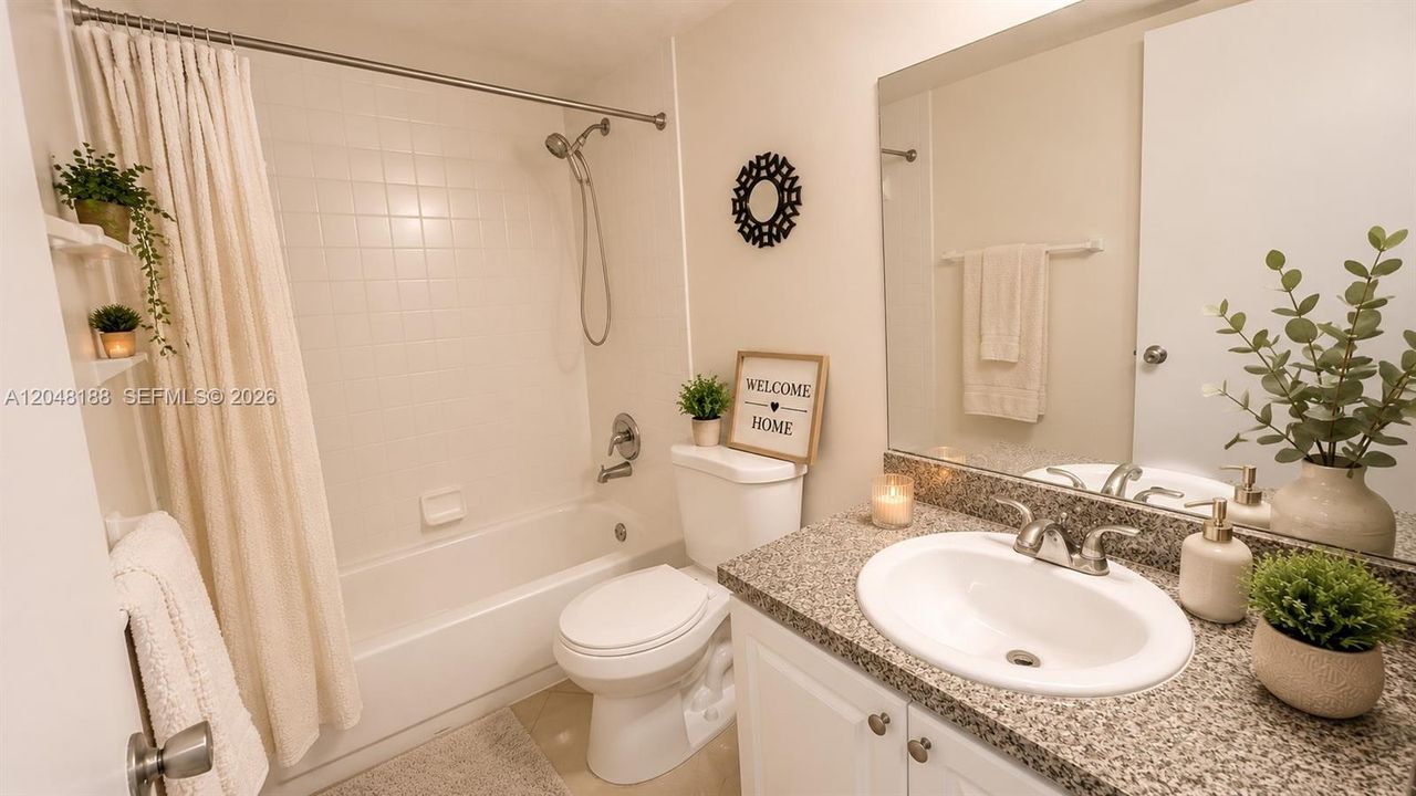 For Sale: $189,000 (2 beds, 2 baths, 1052 Square Feet)