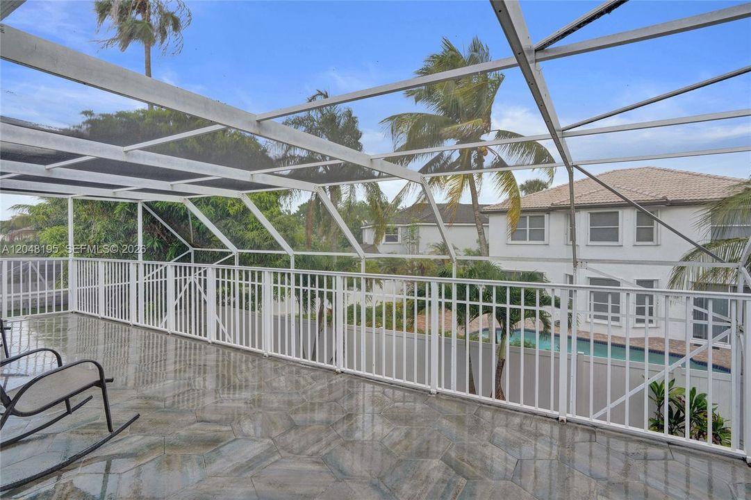 En Venta: $995,000 (5 camas, 4 baños, 3901 Pies cuadrados)