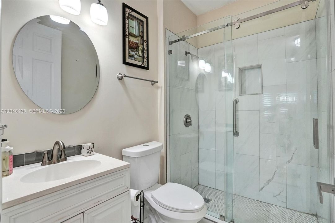 En Venta: $995,000 (5 camas, 4 baños, 3901 Pies cuadrados)