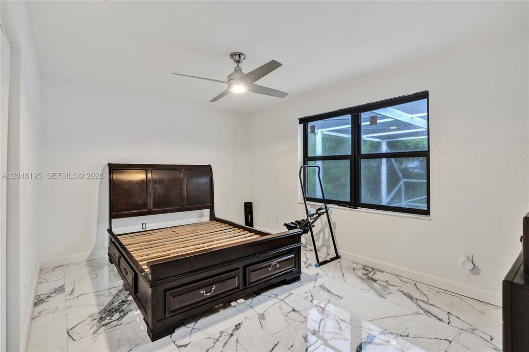 En Venta: $995,000 (5 camas, 4 baños, 3901 Pies cuadrados)