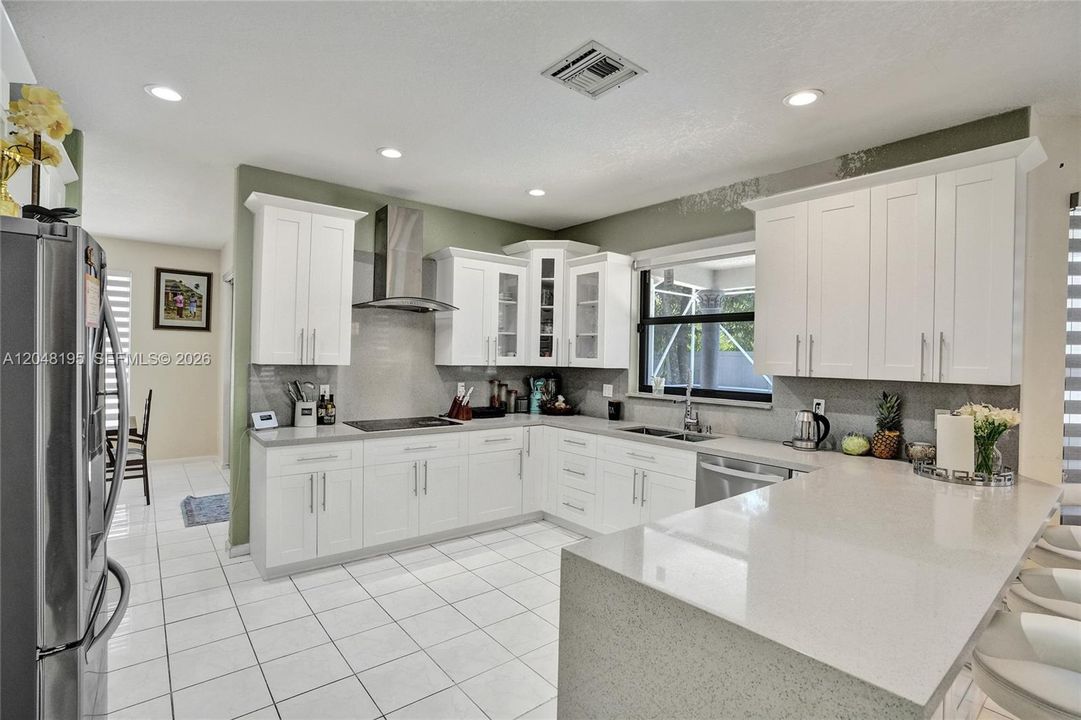 En Venta: $995,000 (5 camas, 4 baños, 3901 Pies cuadrados)