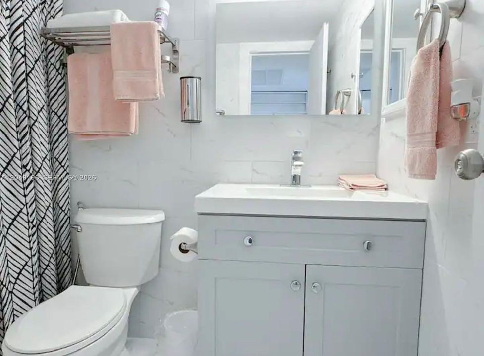 For Sale: $214,000 (0 beds, 1 baths, 420 Square Feet)