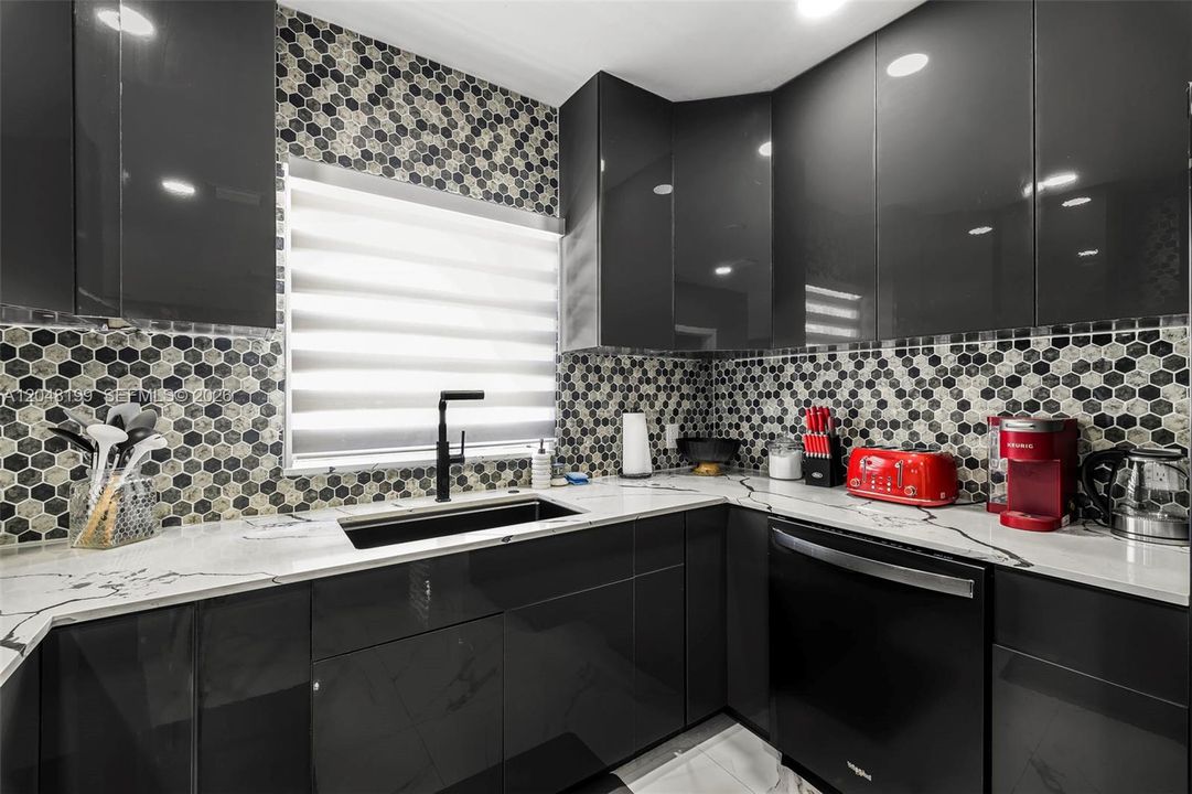 For Sale: $959,900 (3 beds, 3 baths, 1443 Square Feet)