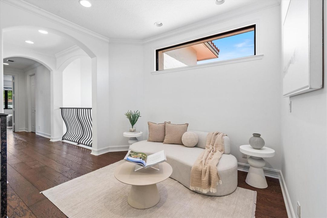 LOFT