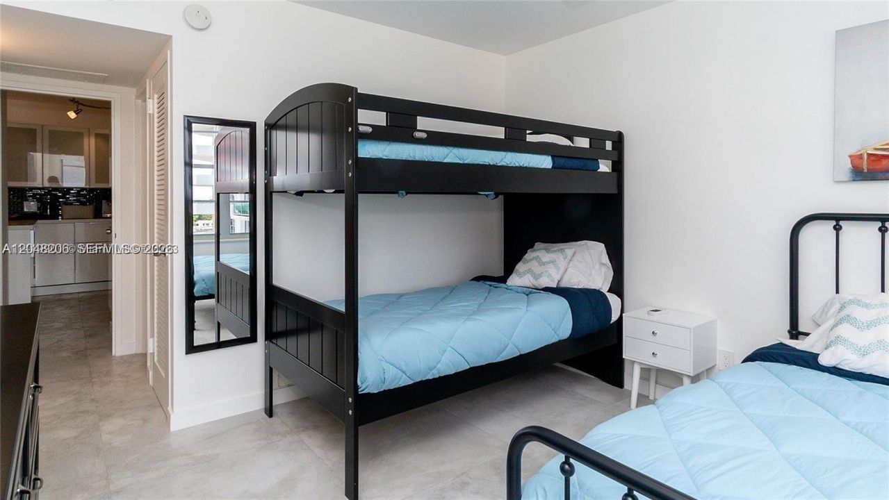 For Rent: $4,200 (2 beds, 2 baths, 1030 Square Feet)