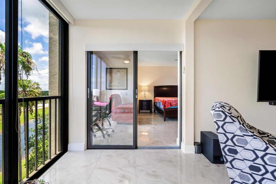Owner's Suite Exit to Florida Room
